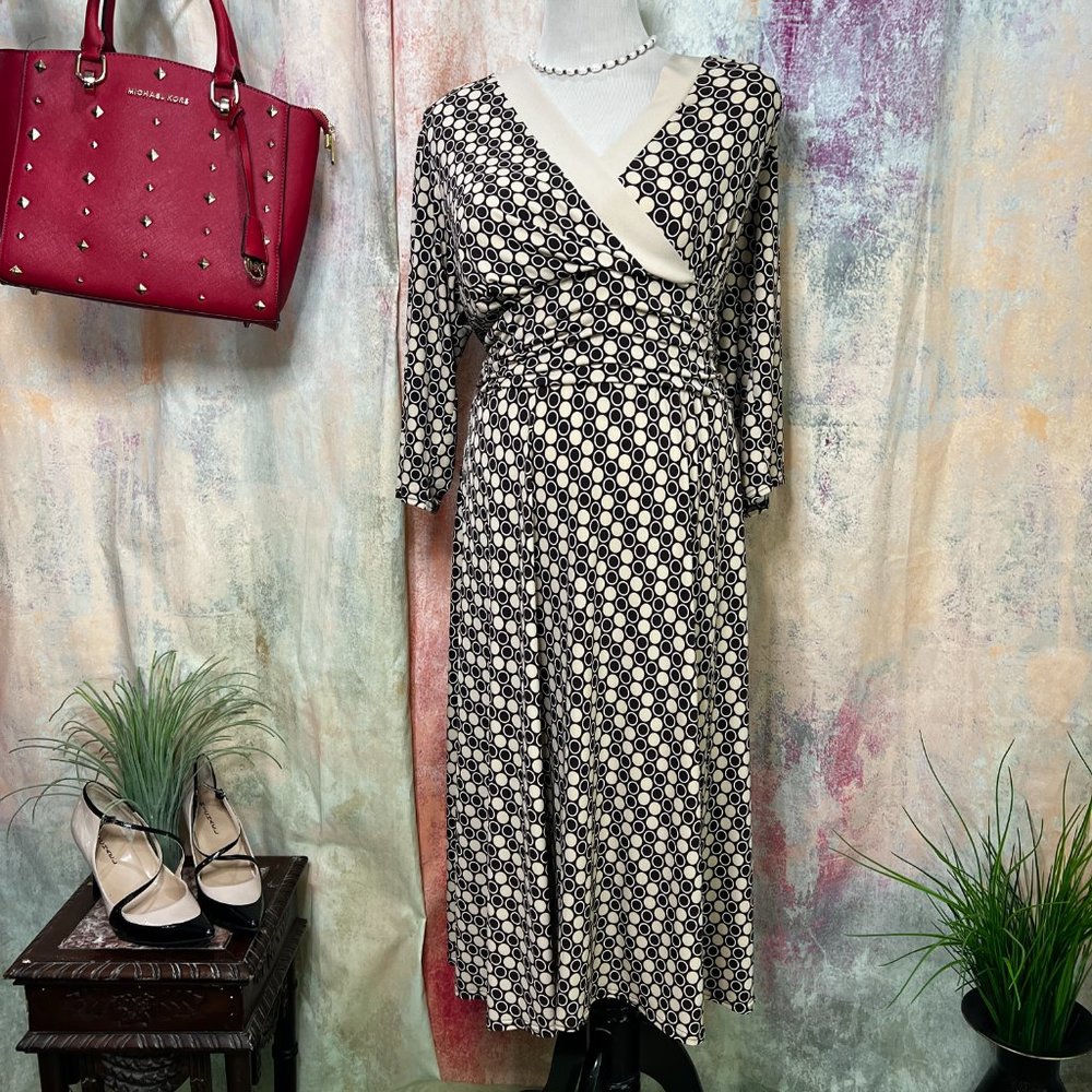 📌Z Studio Deep V-Neckline Front and Back Retro Style Dress